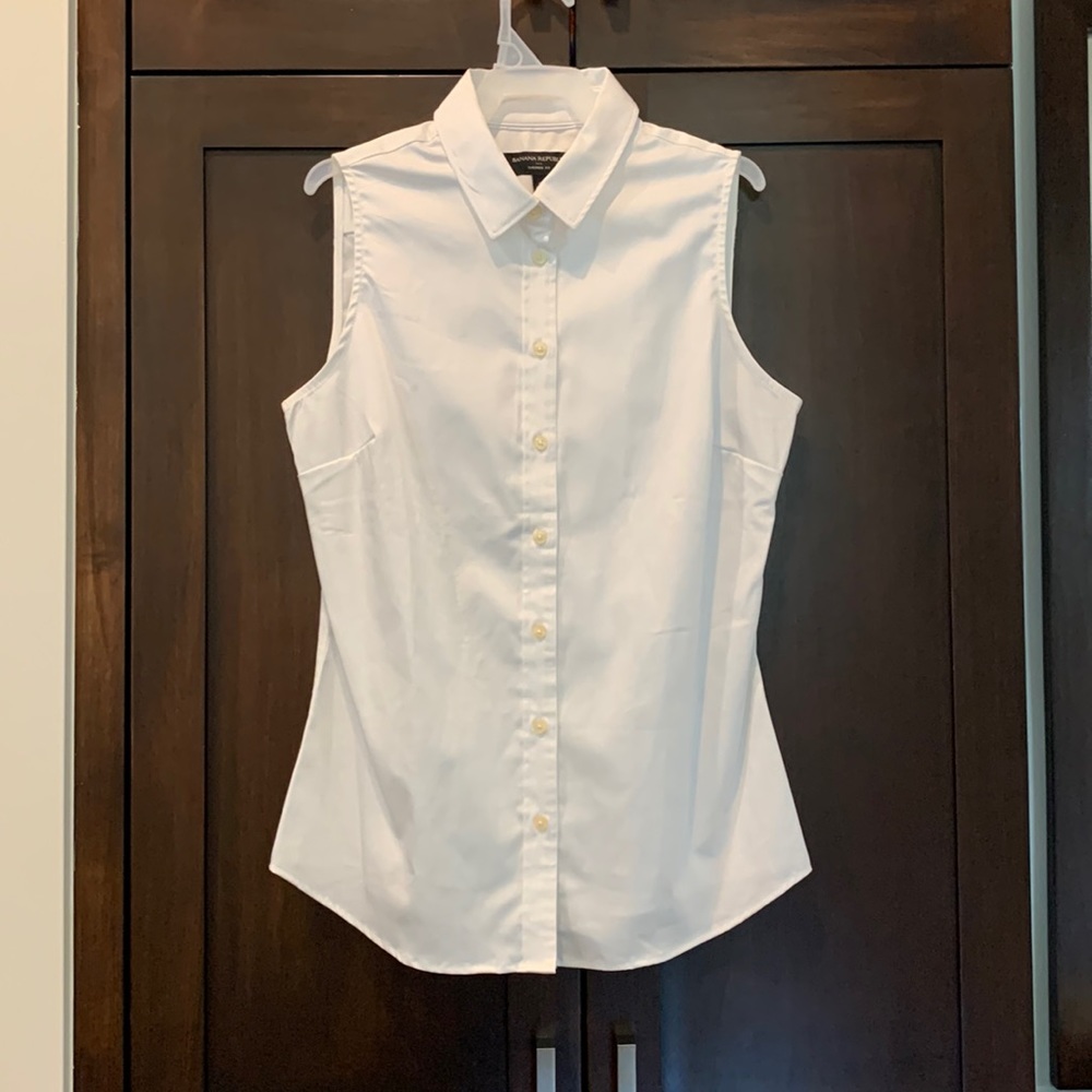 BANANA REPUBLIC sleeveless white button down shirt tailored fit size 0 BRAND NEW
